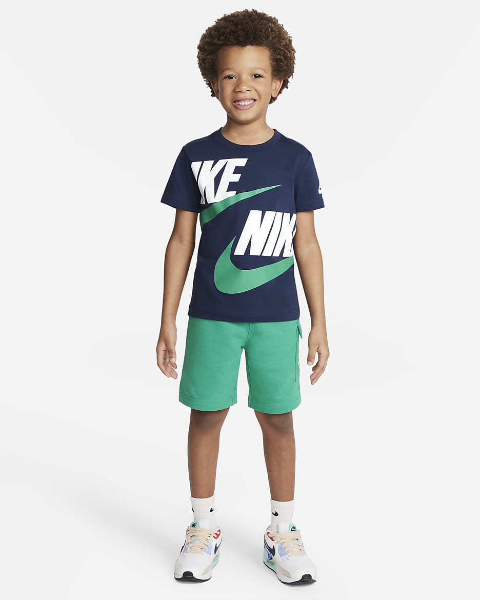 Conjunto de shorts cargo para ninos talla pequena Nike Sportswear